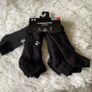 New Under the Armor arch support black short socks, size 8-12 men, 9-12 women